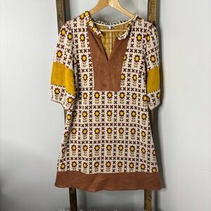 VOY Retro Patterned Dress with Yellow and Brown Accents S